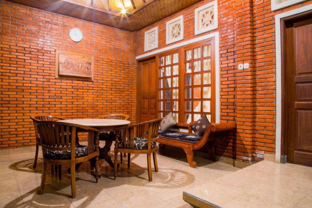 Ari La Homestay Ubud Exterior foto